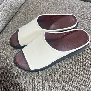 White Slip on Sandals with platform heel / Womens Size 41 (US 9)